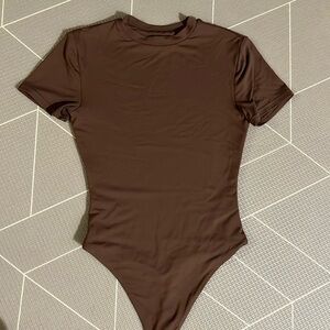 Meshki Crewneck chocolate brown short sleeve bodysuit